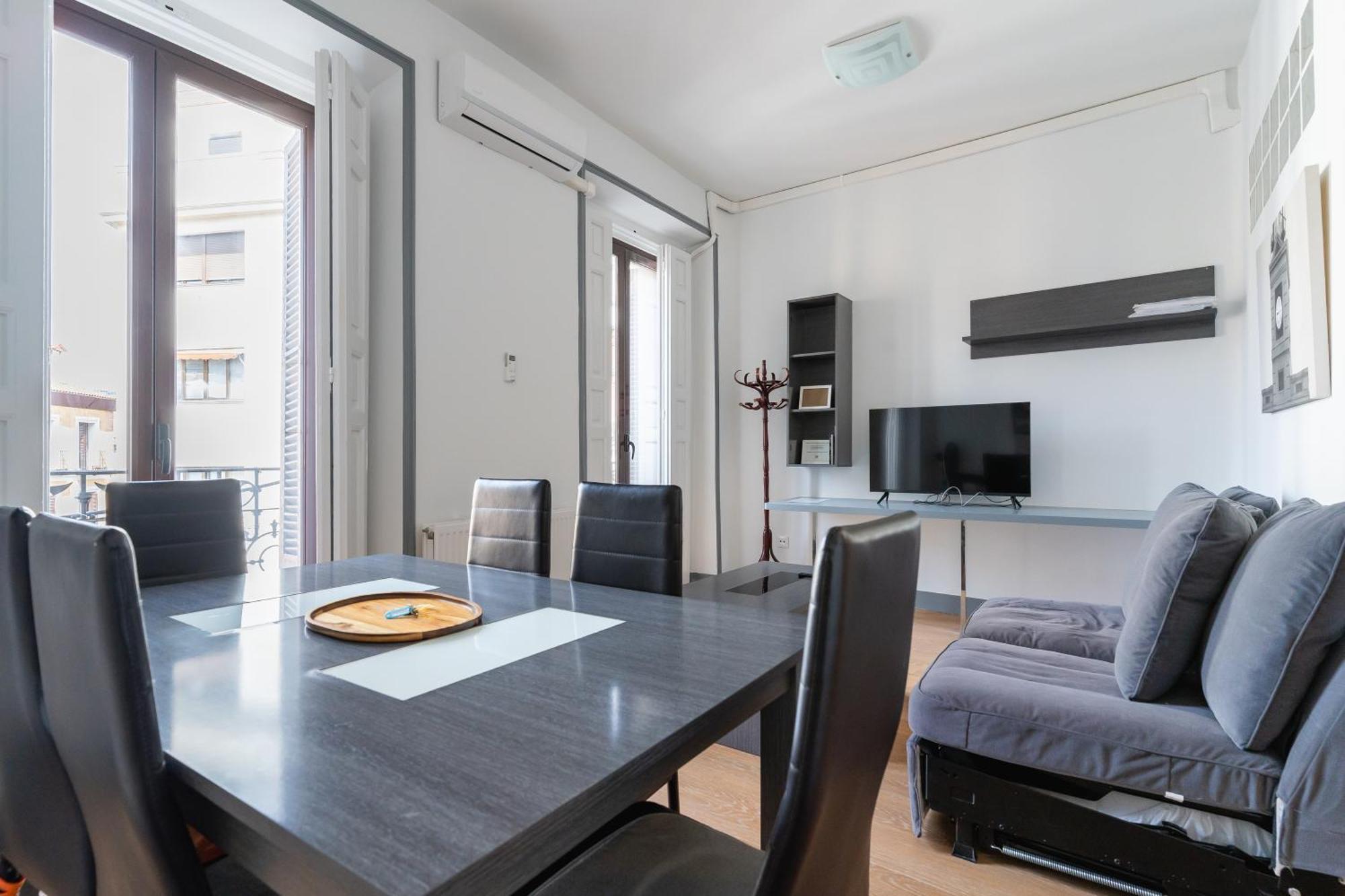 2 Bedrooms 1,5bathrooms Furnished - Sol - Bright & Functional - Mintystay Apartamento